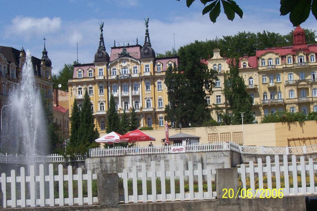 Topapartmany Lesni Mariánské Lázně Esterno foto